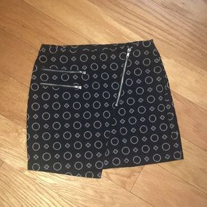 Patterned Black skirt from H&M NEW w/o tag